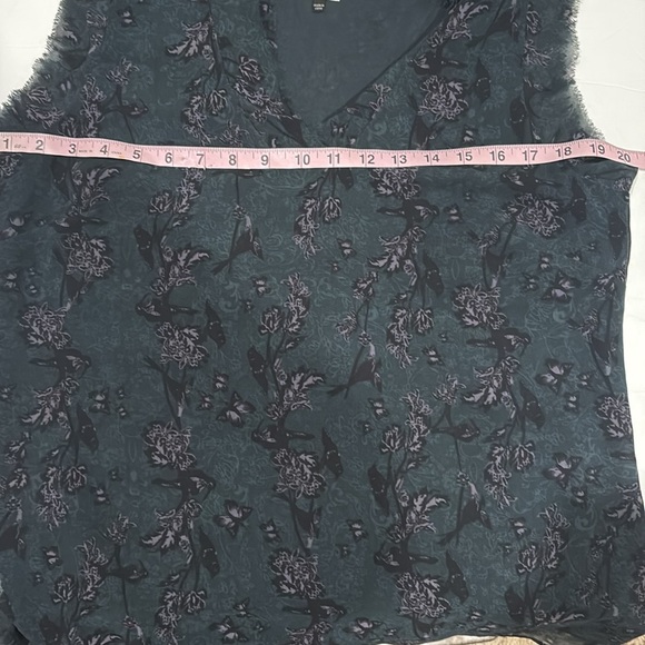 CAbi #3065 Evermore Flutter Sleeve Blouse Size Medium - Picture 7 of 8